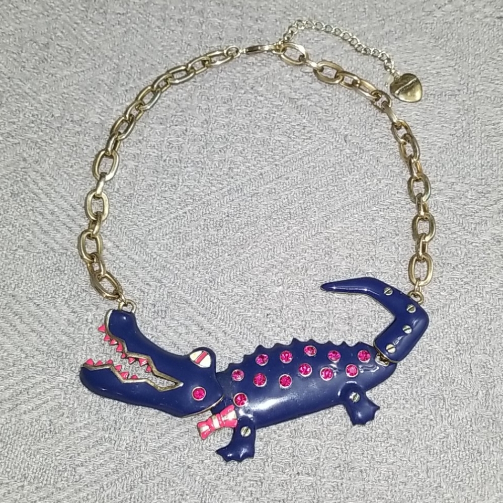 Betsey Johnson ALLIGATOR NECKLACE - Picture 4 of 14